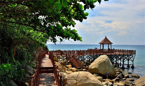 啊要辣油馄饨铺加盟在开封市开店有什么前景，2025年还能在开封市投资馄饨行业吗